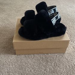 Black ugg’s brand new
