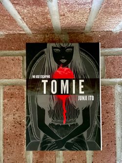 Tomie (Deluxe Edition) by Junji Ito
