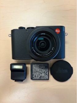 Leica Dlux8 compact camera with extras
