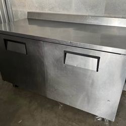 True refrigerator with 5ft prep table top