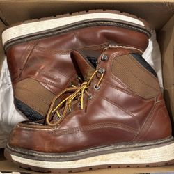 Boots 🥾 Construction 