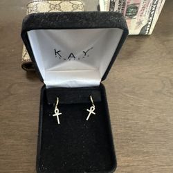 Diamond earrings 