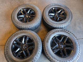 18inch chavy silverado z71 original wheels and tire for sale 6×139.7