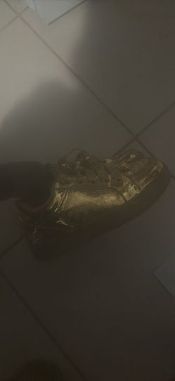 kurt geiger shoes gold size 6 girls