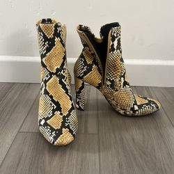 Yellow snake print booties Size 8