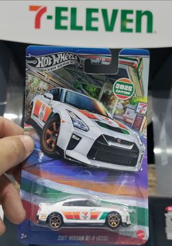 7/11 exclusive skyline GTR R35