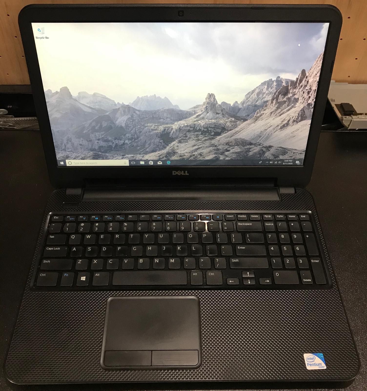 Dell 15” 4GB//120GB SSD -Windows 10 -Perfect for Students//Work -Word//Excel!!!