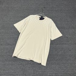 LOUIS VUITTON MONOGRAM T-SHIRT!