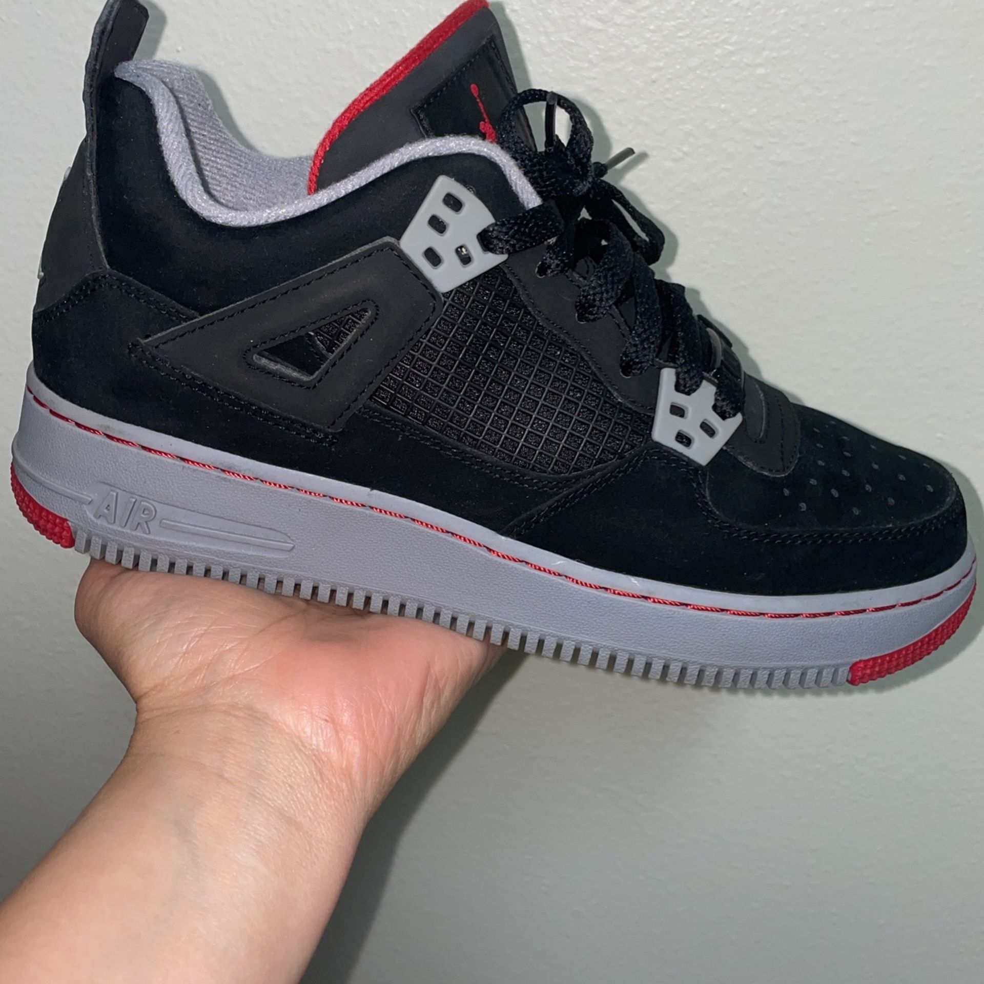 Jordans AJF 4 size 6 black red and gray