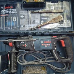 Bosh hammer drill and chippy hammer