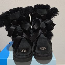 Women's Ugg Boot Sz 5