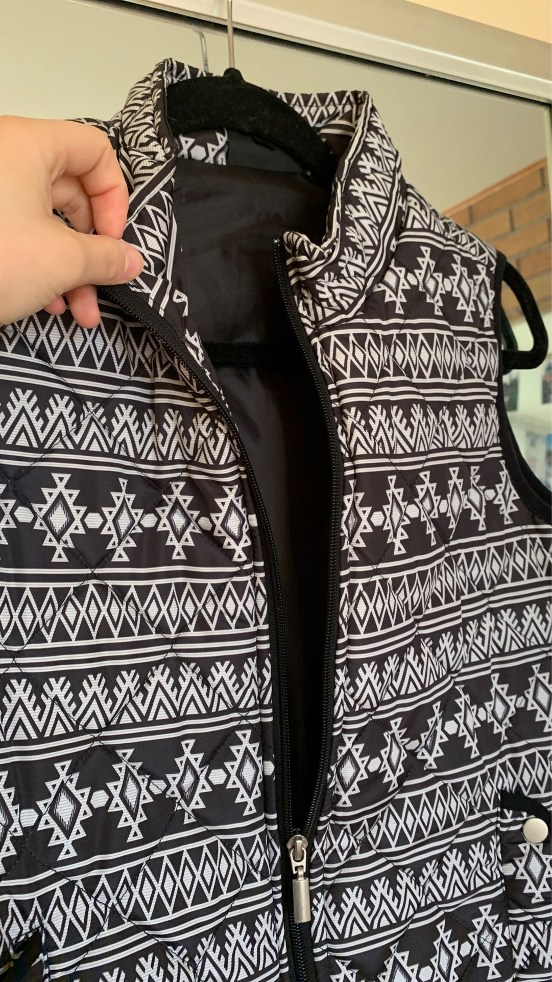 New! Black and white Vest