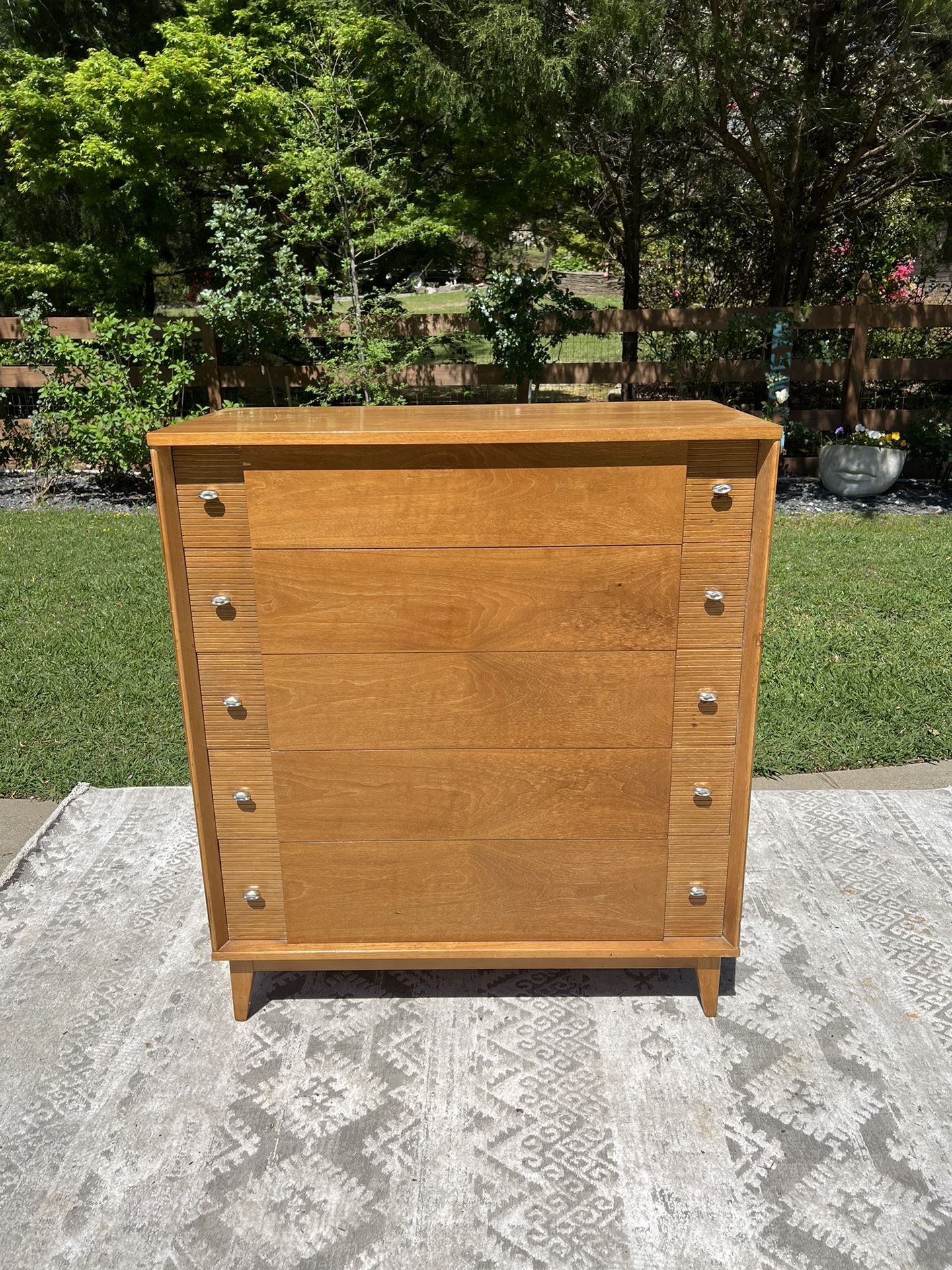 BEAUTIFUL MID CENTURY 5 Dovetail Drawers Dresser-Walnut $399 CAN DELIVER!