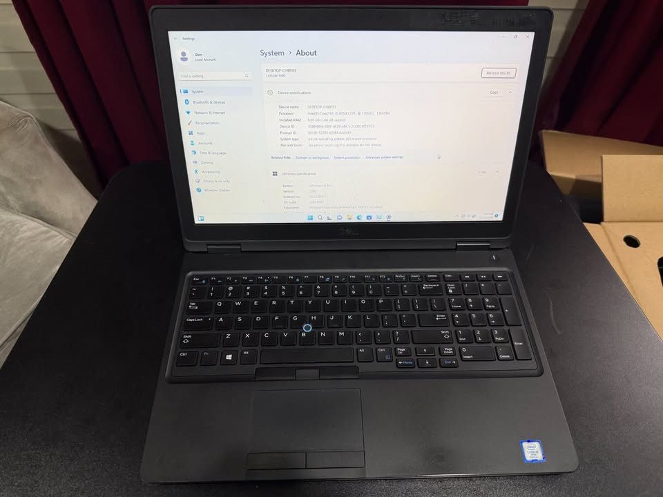 Dell Latitude 5590 – i5 / 8GB RAM / 237GB SSD / Windows 11 Pro + MS Office+Perpetual License 