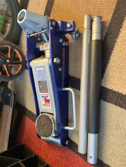 PITTSBURGH 1.5 Ton Low-Profile Aluminum Racing Floor Jack with RAPID PUMP