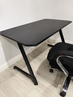 47-Inch Black Computer/Gaming Desk + Decorative Floor Vase – $50