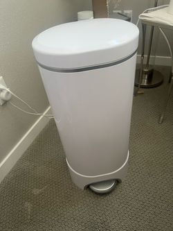 Munchkin diaper genie