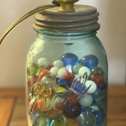Mason Jar Lamp W/Marbles