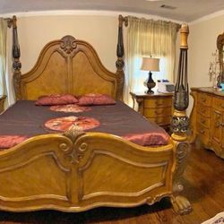 Michael Amini Bedroom Set ( Deliver Available) 