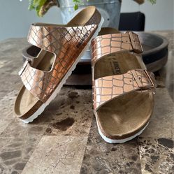Birkenstock Arizona Gator Gleam Two-Strap Comfort Sandal 