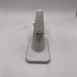 14kt Gold Engagement Style Ring w/ Cluster Design 