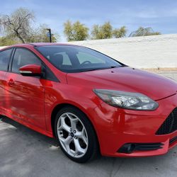  2014 Ford Focus ST ST 4dr Hatchback