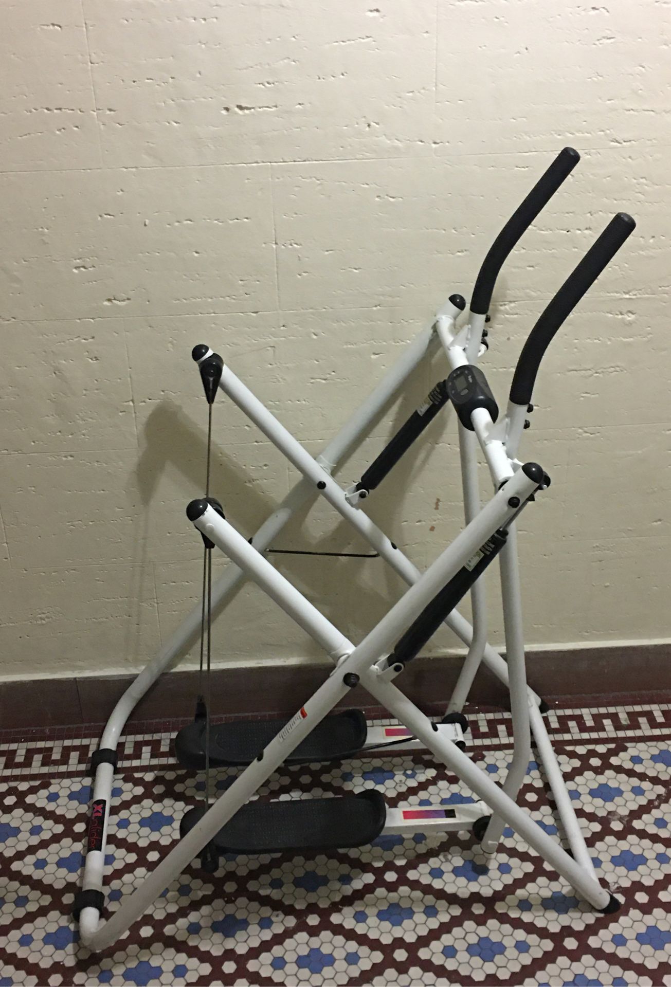 Exercising machine no flaws excellent condition