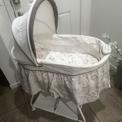Baby Bassinet / Cuna Para Bebe