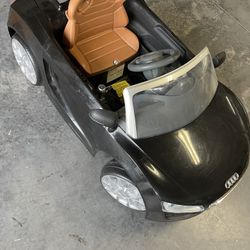Kids Audi Car (battery not working) 