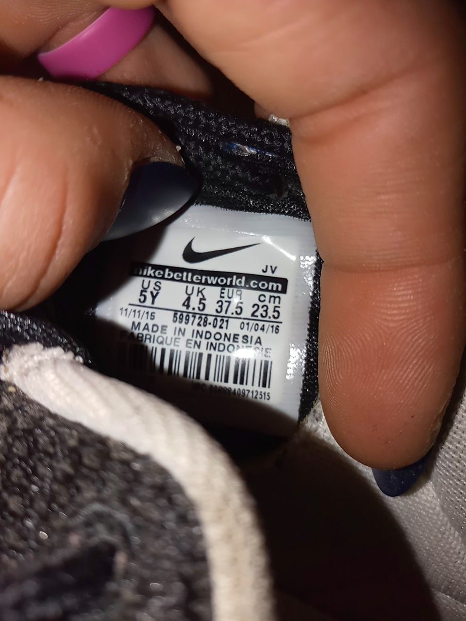 Nike freerunners size 5Y