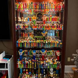 🔥 MASSIVE PEZ COLLECTION + LIGHTED DISPLAY CABINET 🔥