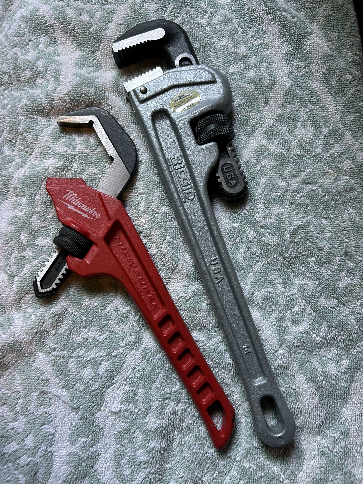 RIDGID And Milwaukee WRENCHES