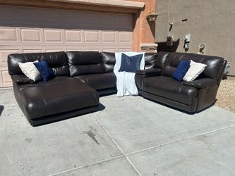5-piece Ashley’s Brown Leather Sectional