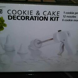 Cake & Cookie Decorating Kit~ brand new in box
