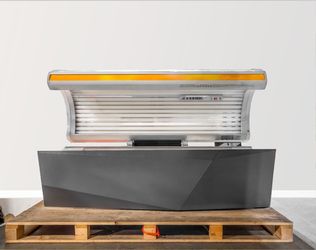 Sundash 32/0 Tanning Bed - Pre-owned