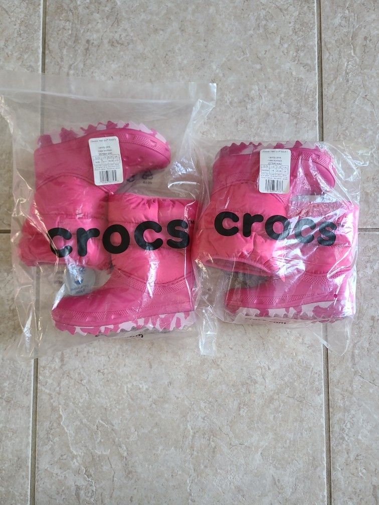 NWT Crocs Snow Boots