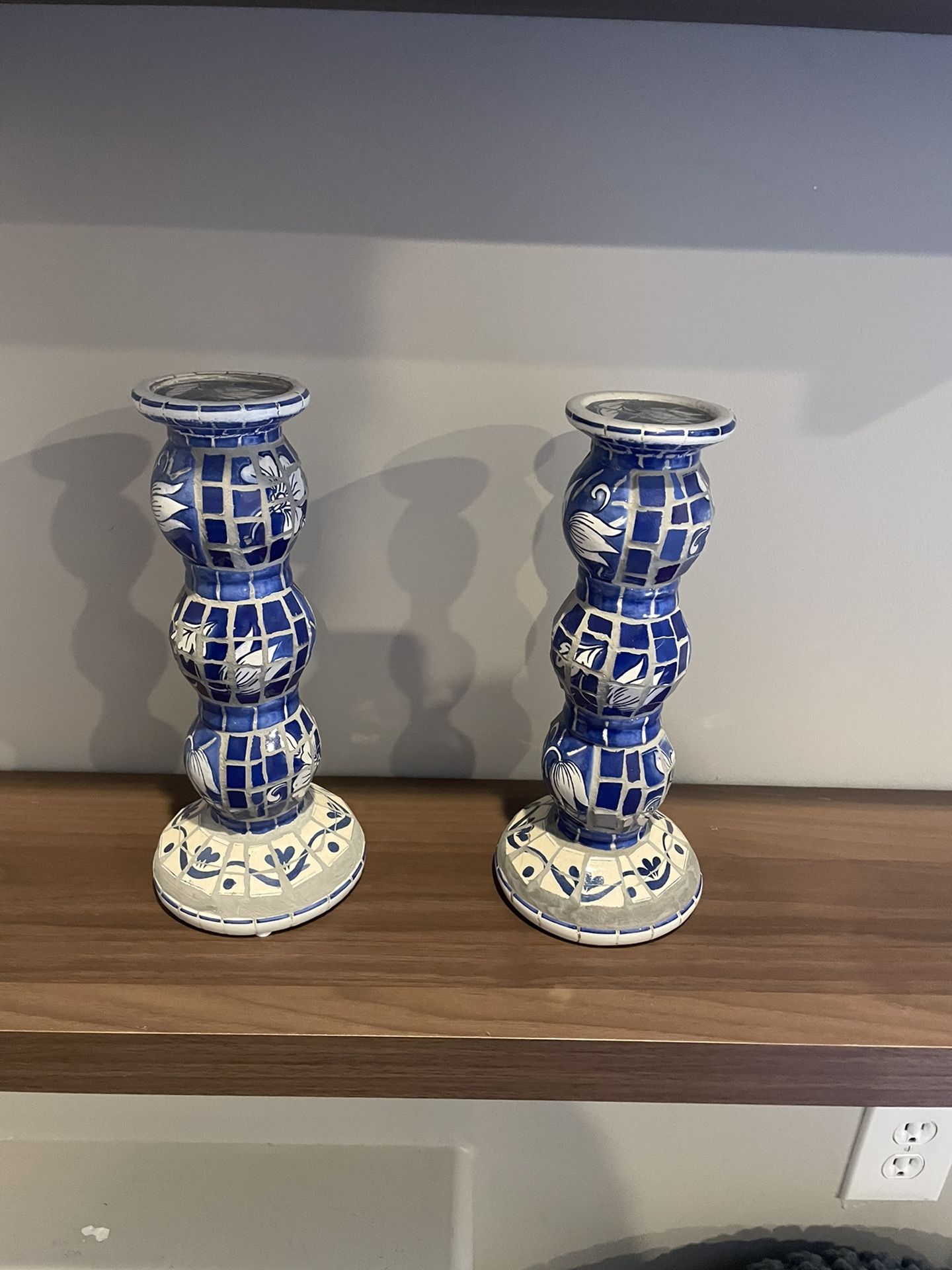 2 Candle Holders 