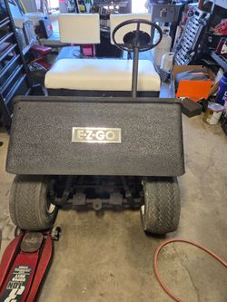 Ez go golf cart Runs great Lithium battery.