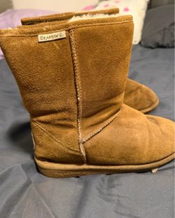 Bearpaw Short Suede Boots Size 8.5