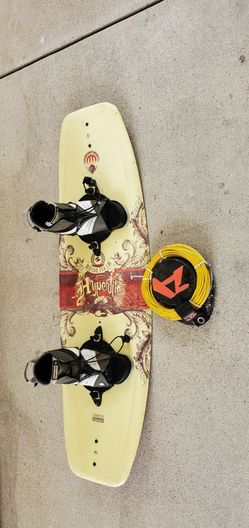 Wakeboard - Hyperlight, Shoe Size 10, New Rope Included