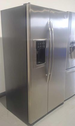 GE Side-by-Side Stainless Steel Refrigerator Fridge
