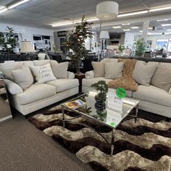 2 Pc Sofa And Loveseat 