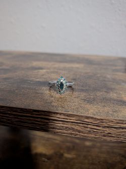 Size 7, Vintage Quite Beautiful Teal Blue Cluster Ring by David H.