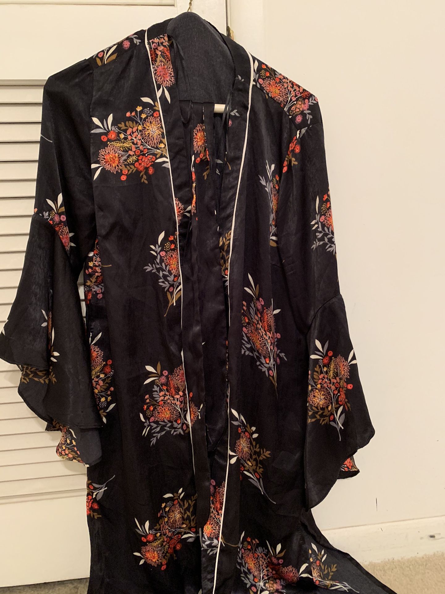 Brand new size 4 night wear