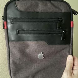 Apple tablet or ipad shoulder carry bag Like New