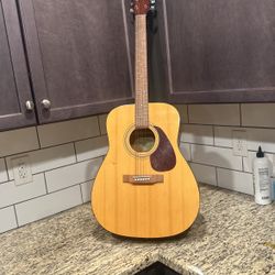 Yamaha Eterna Guitar With Case And Bass Tuner 