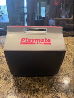 Igloo Playmate 16qt Cooler **EXCELLENT CONDITION **