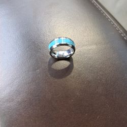 Size 8 Ring 
