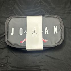 Nike Air Jordan Black Travel Dopp Kit Clutch Bag Toiletries Jumpman Zipper NEW