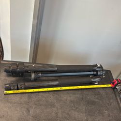 23in Expandable Tripod 